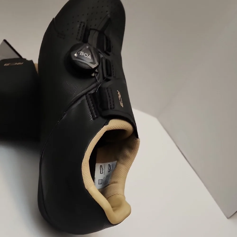 Shimano sleek cycling